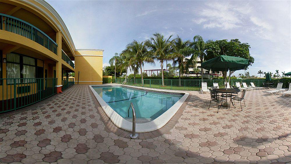 Quality Inn Boca Raton University Area Exterior foto